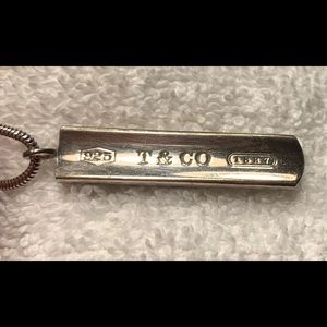 Return to Tiffany bar pendant necklace.